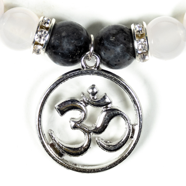 Labradorit-Friedensachat Armband mit OM – Bild 2