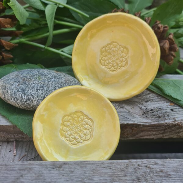 Kerzenteller "Melonengelb" mit Blume des Lebens
